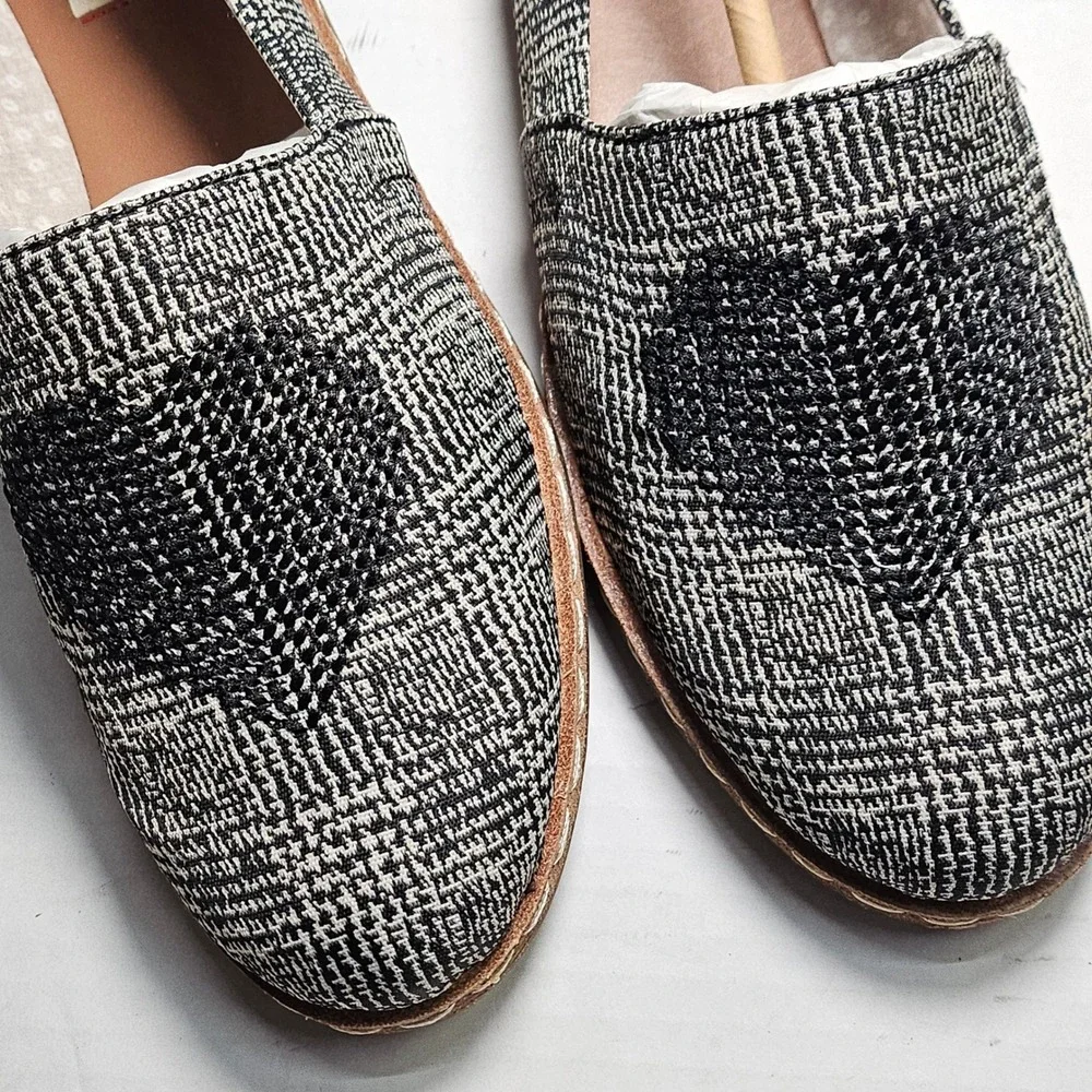 ED‎ Ellen DeGeneres Nalita Black White Tweed Heart Loafers Flats Womens 6M New